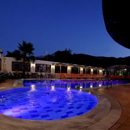 Bella Elena Aparthotel Malia
