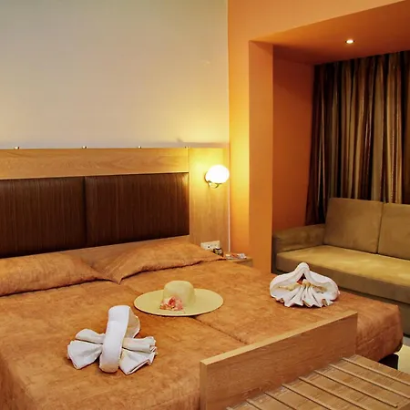 Bella Elena Aparthotel