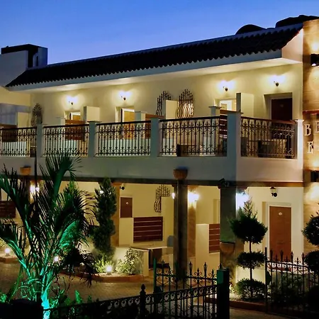 Bella Elena Aparthotel